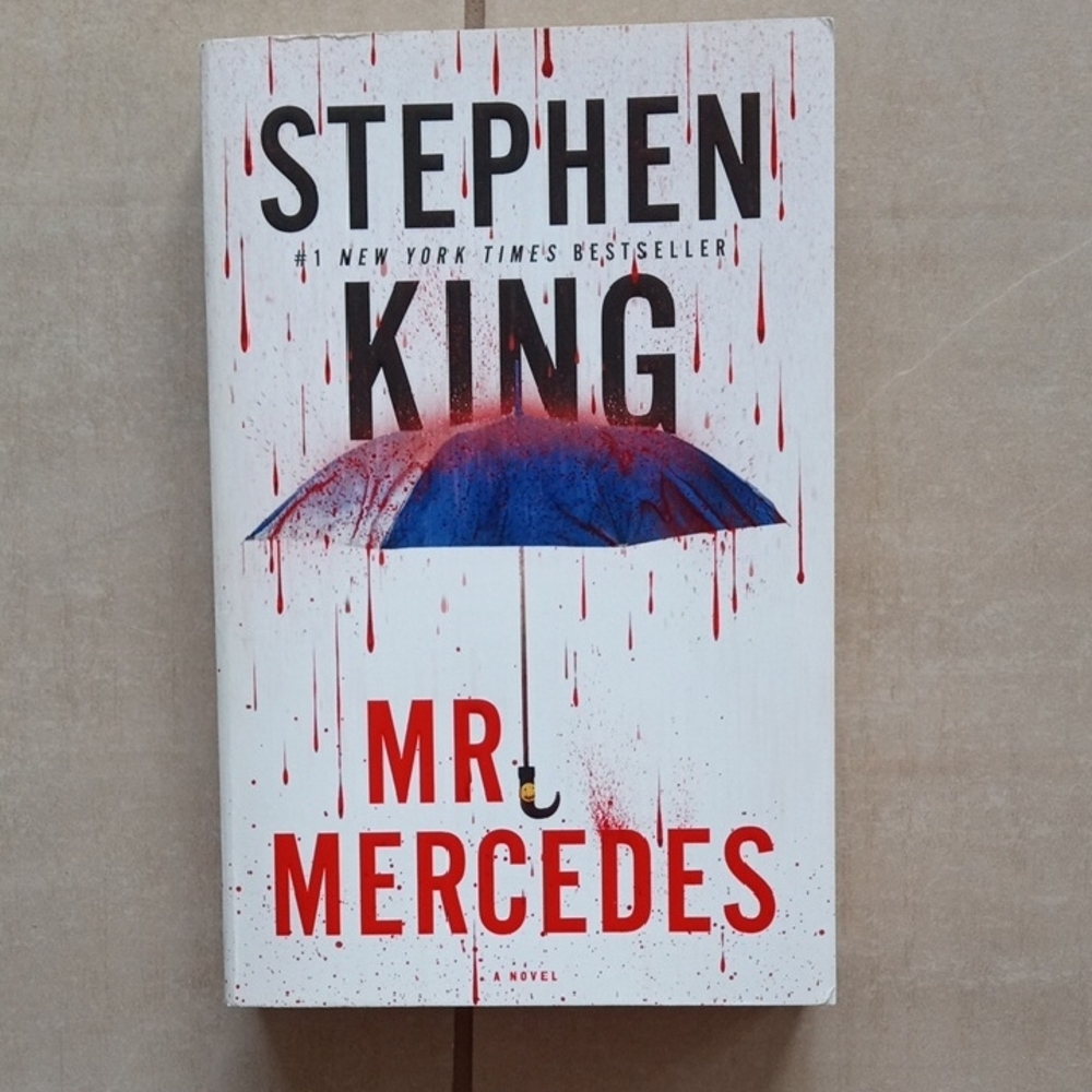 Stephen King 'Mr. Mercedes' Book